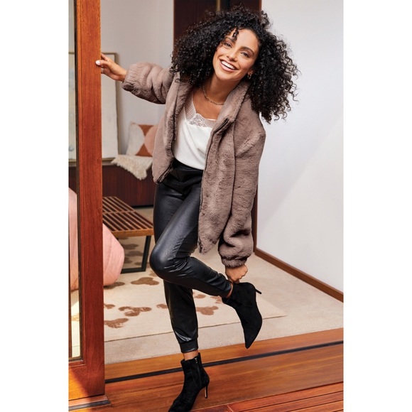 commando Faux Leather Jogger - Picture 13 of 16